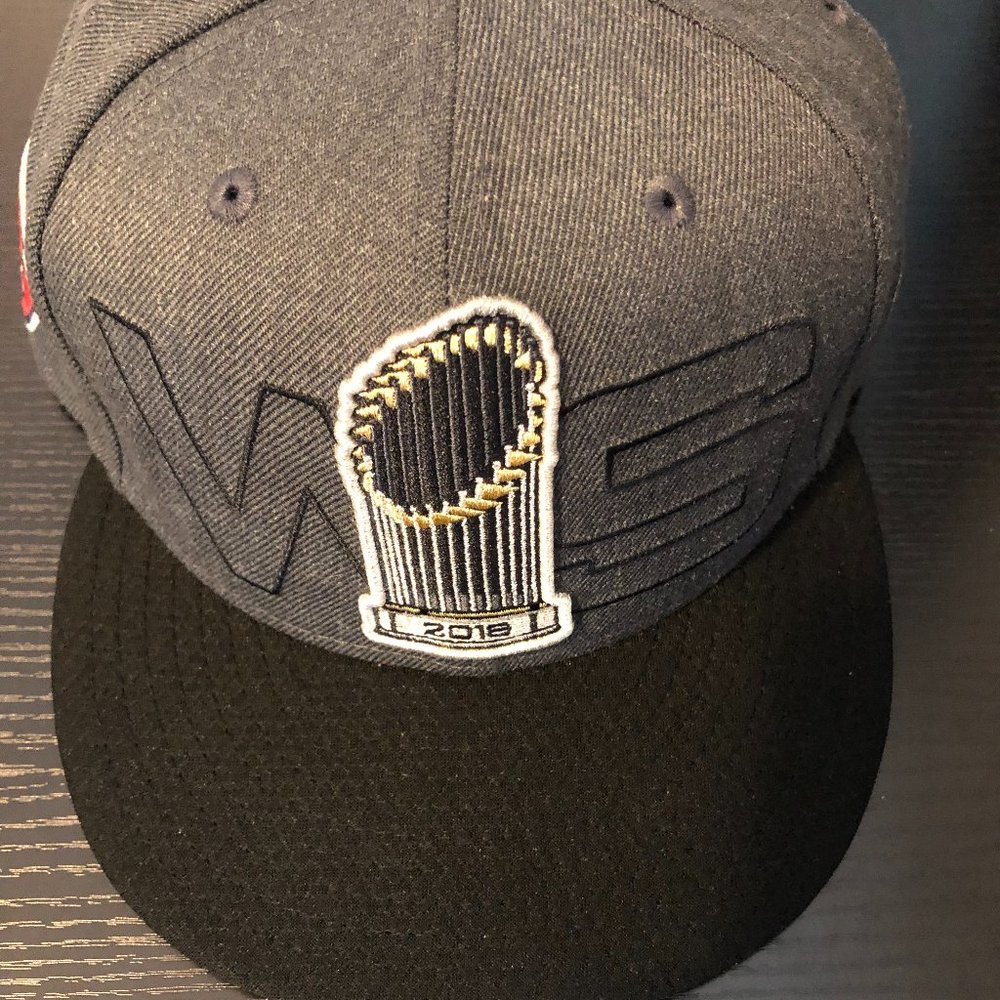 Boston Red Sox 2018 World Series Champs New Era 9FIFTY Snapback Baseball Hat